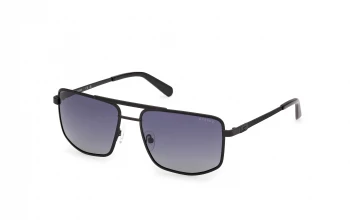Guess GU00208 style-color 02D Matte Black / Matte Black / smoke polarized smoke polarized Lens