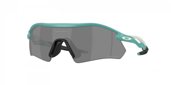 Celine CL40302U Sunglasses | Free Shipping | EZContacts.com